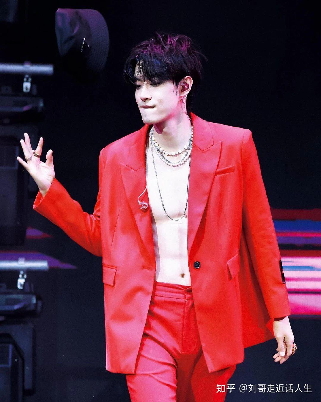 看似"细狗"的木子洋,真没想到身材这么顶!穿衣显瘦脱衣真有肉~ - 知乎