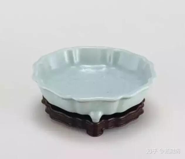 清早期有闲居监制青料描金花卉笔洗小盘 清早期有闲居监制青料描金花卉笔洗小盘