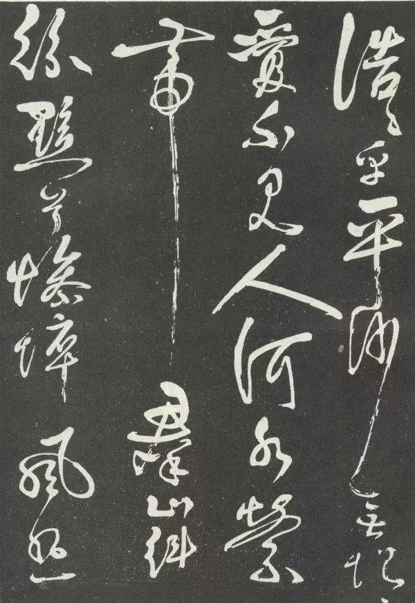 墓志铭》来看,非常详尽,籍贯,世系,配偶子女都要言不烦,然李白的墓志