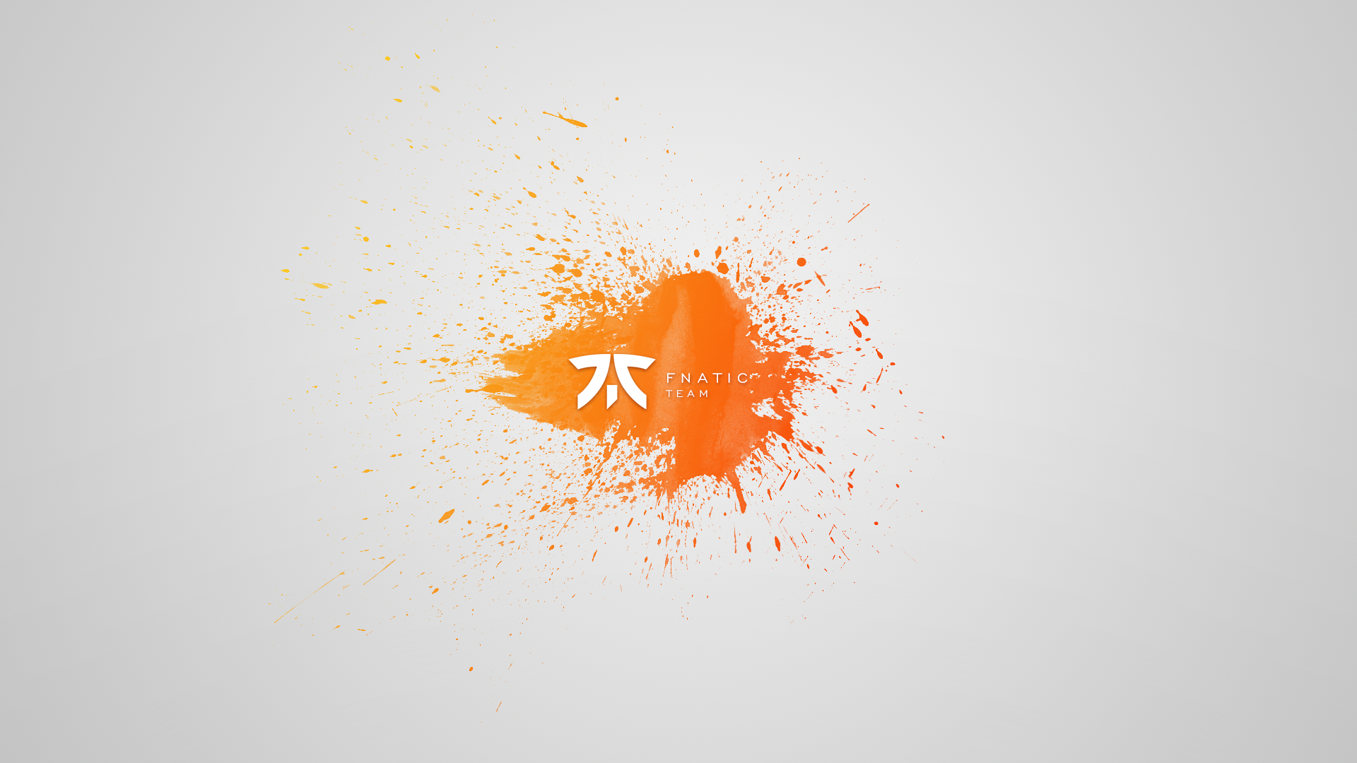 今天分享两张曾经的宇宙战队fnatic的壁纸