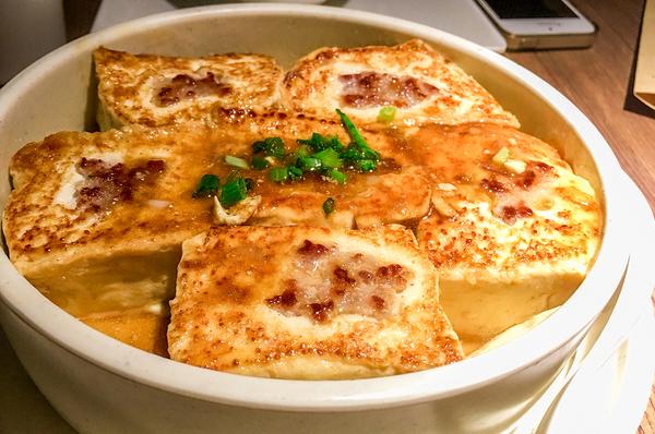 在梅州,过年了就该来碗酿豆腐丨一勺梅州美食