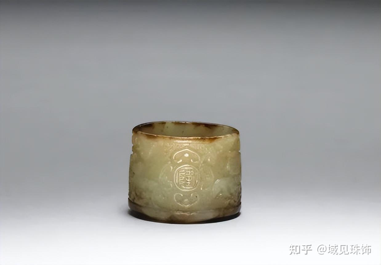 扳指的演变:从实用工具到文化象征|绿色搅胎玻璃扳指 - 知乎
