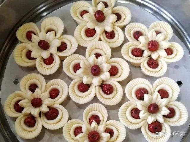 就地过年下的第一个小年夜你在南方吃饺子还是在北方吃年糕