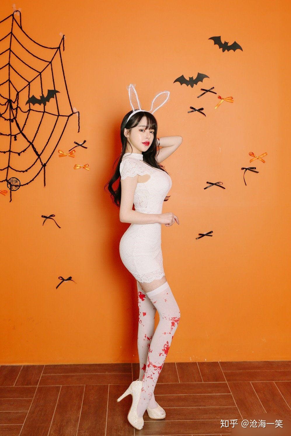 白丝袜如何搭配?