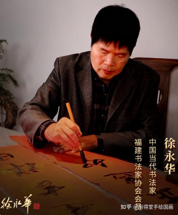 如果觉得自己的书法功底不是很好,可以找一些名家集字对联进行临摹