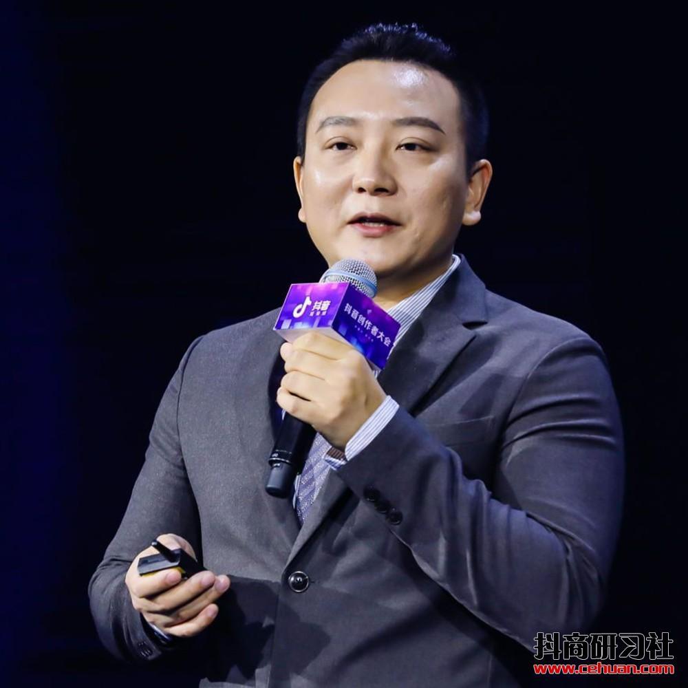 何威北京师范大学数字创意媒体研究中心副主任抖音上的创意劳动能提升