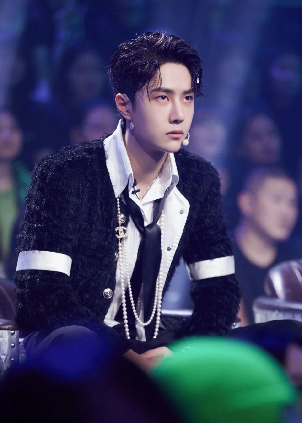 王一博壁纸:自带仙气的国风美少男,直击心脏帅气满分!