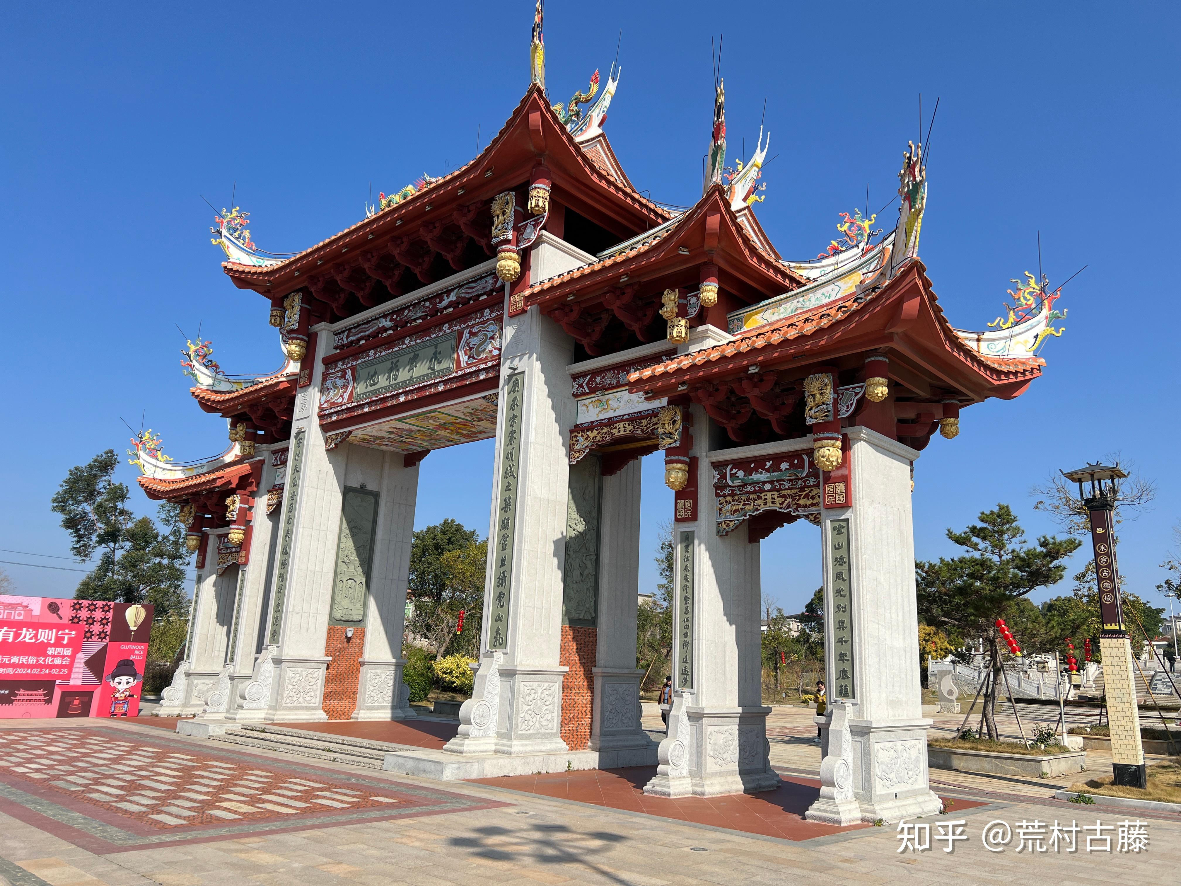 市的五店市步行街区位于鲤城区的泉州古城以及周围位于丰泽区的景点