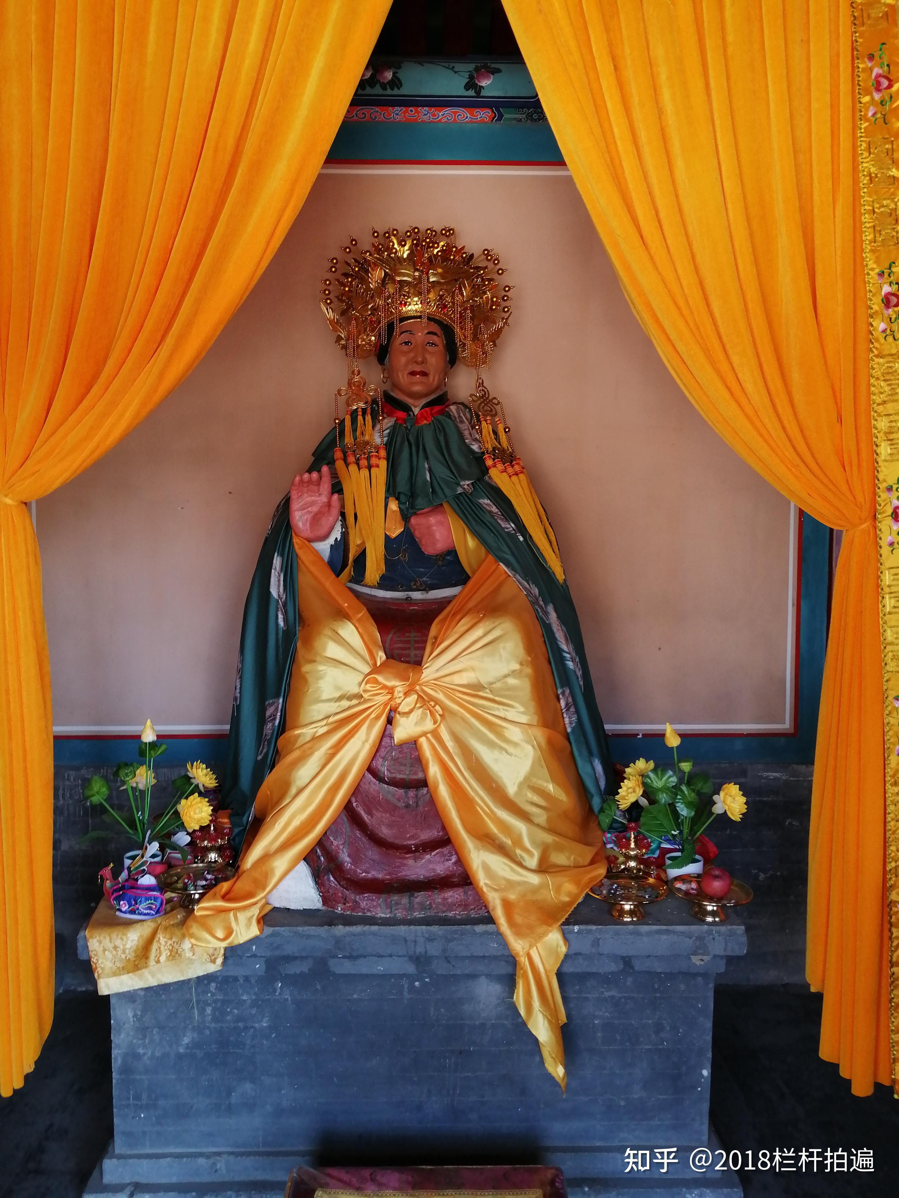 下图,"王三奶奶"的坐骑和牵驴的小童下图,"弥勒佛殿"下图,"弥勒佛殿"