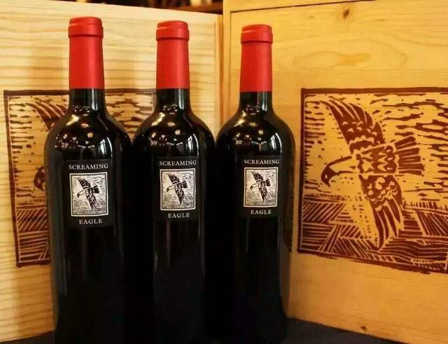 里鹏葡萄酒不但在价格上挑战柏图斯(pétrus)的在葡萄酒界的霸权主导