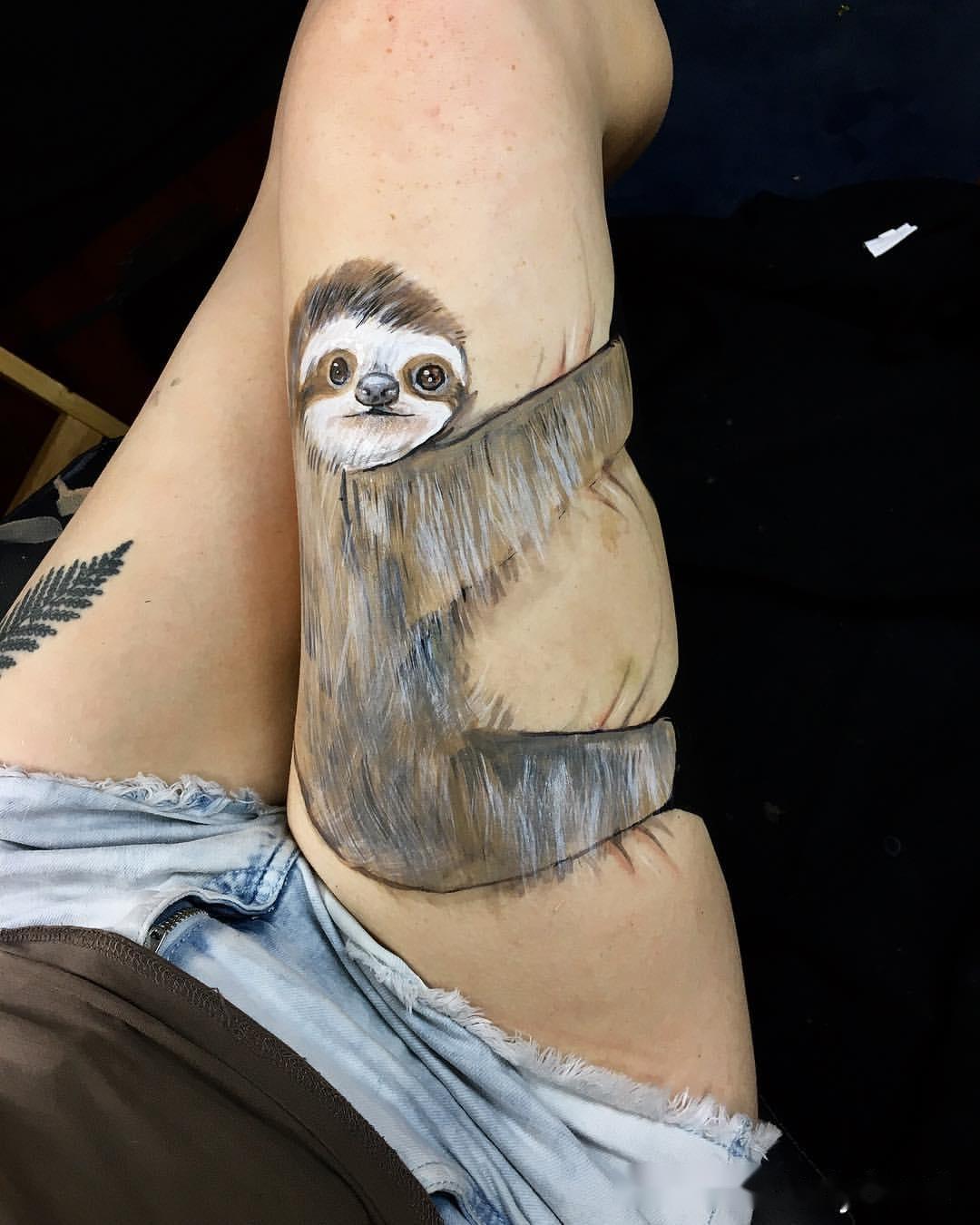 在大腿上画画,实在太撩人了