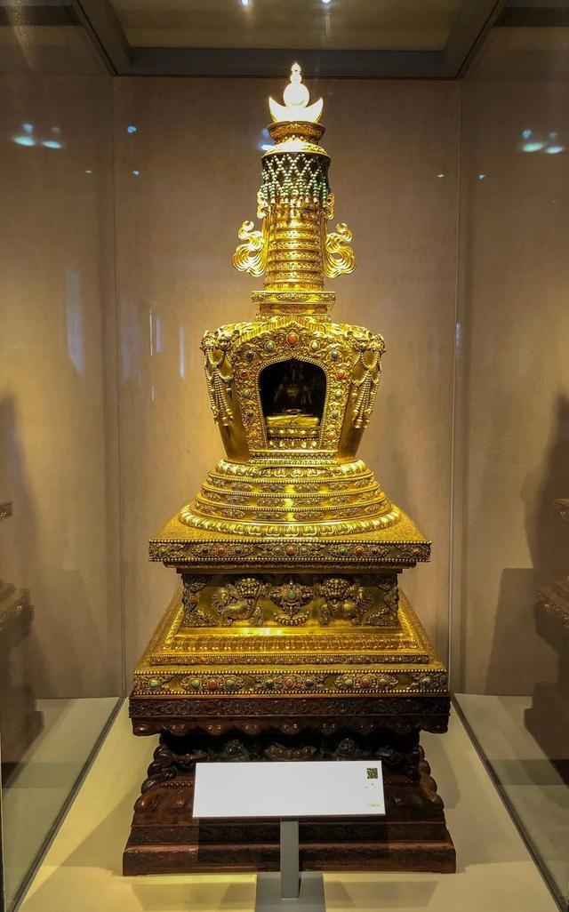 为母御造三千零九两的黄金塔