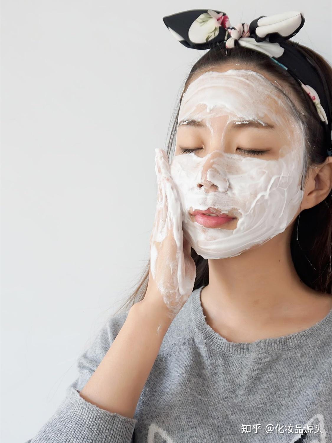 直接洗面奶干搓脸