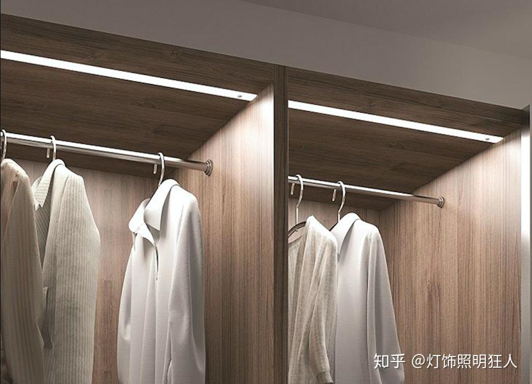 装饰画加灯 v2-bbc9e17cf5a5b9c7258514d8d8481bc2_r.jpg