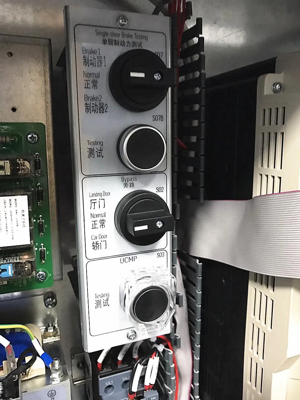 apt告诉您,如何选择电梯安全守护小卫士?