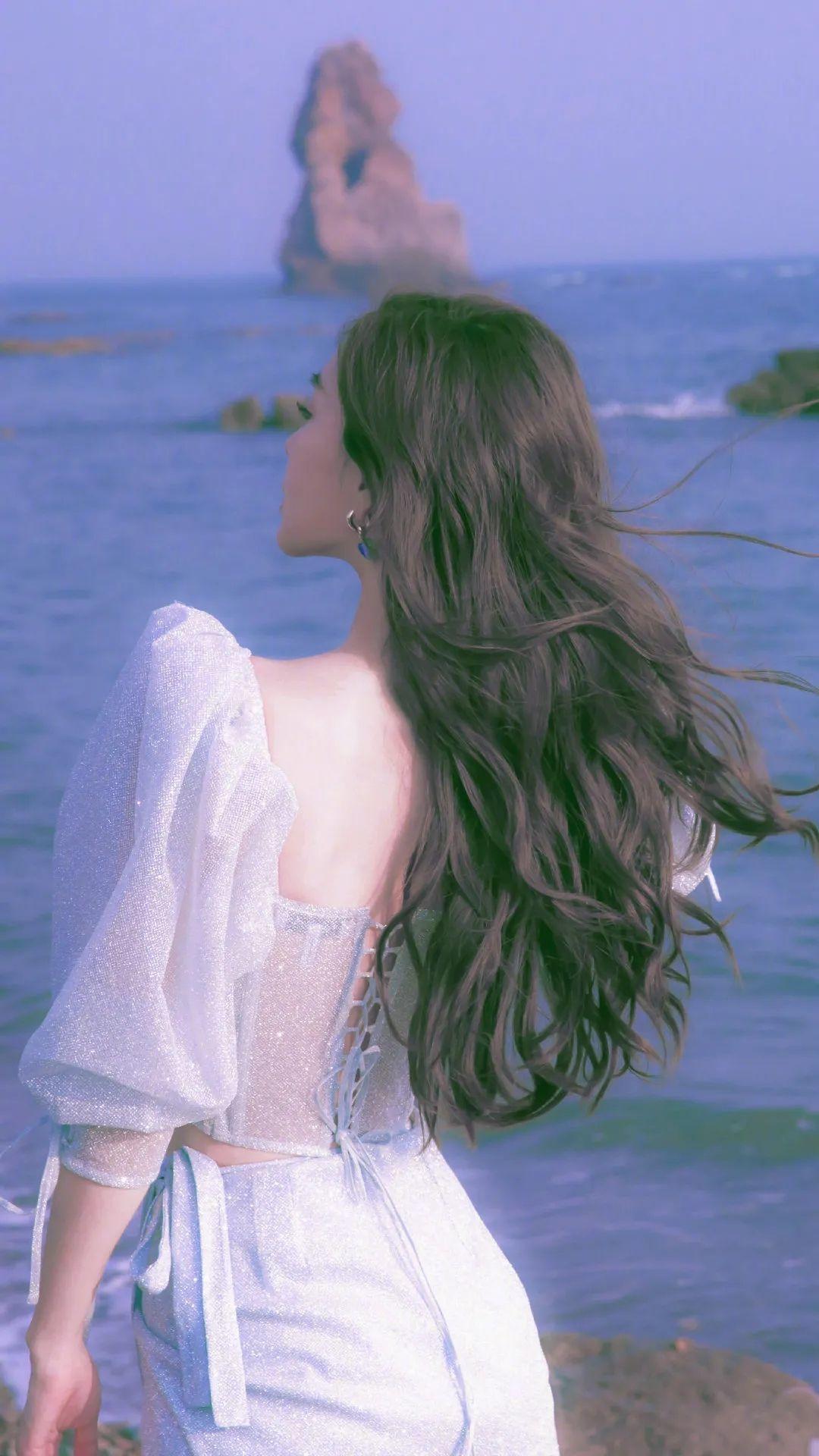 有哪些好看的全面屏手机壁纸或微信聊天背景图片? - 知乎