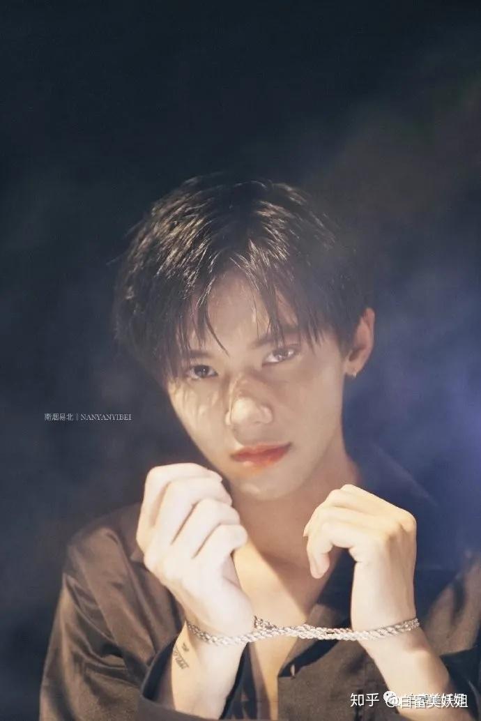 抖音公认男神太幻灭照骗还恋过女装大佬