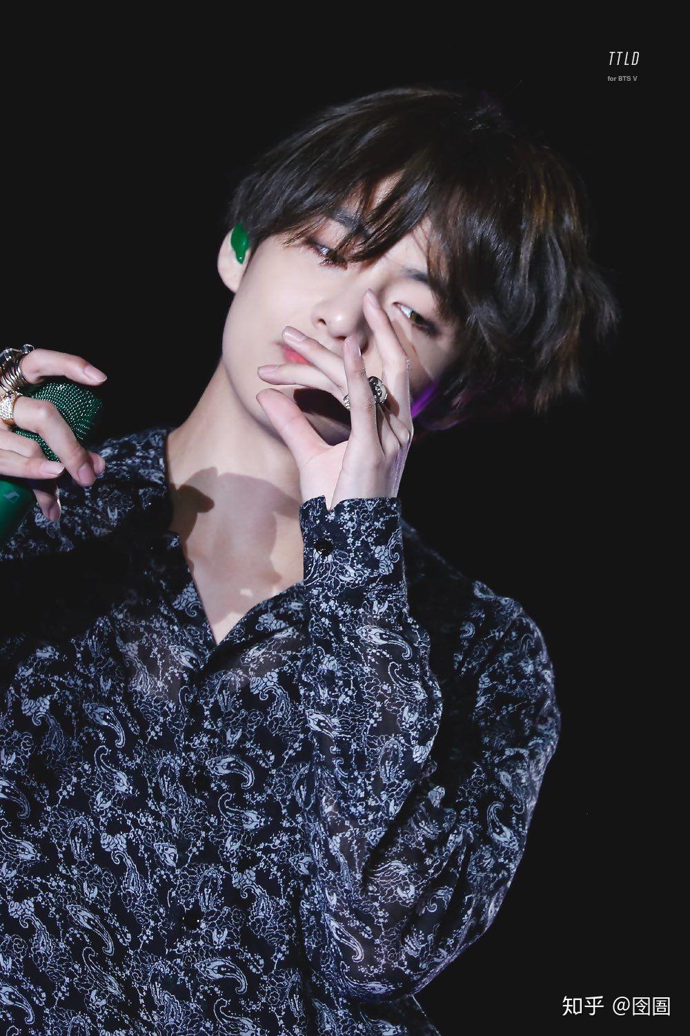 求可以当聊天背景的金泰亨神图 神图?