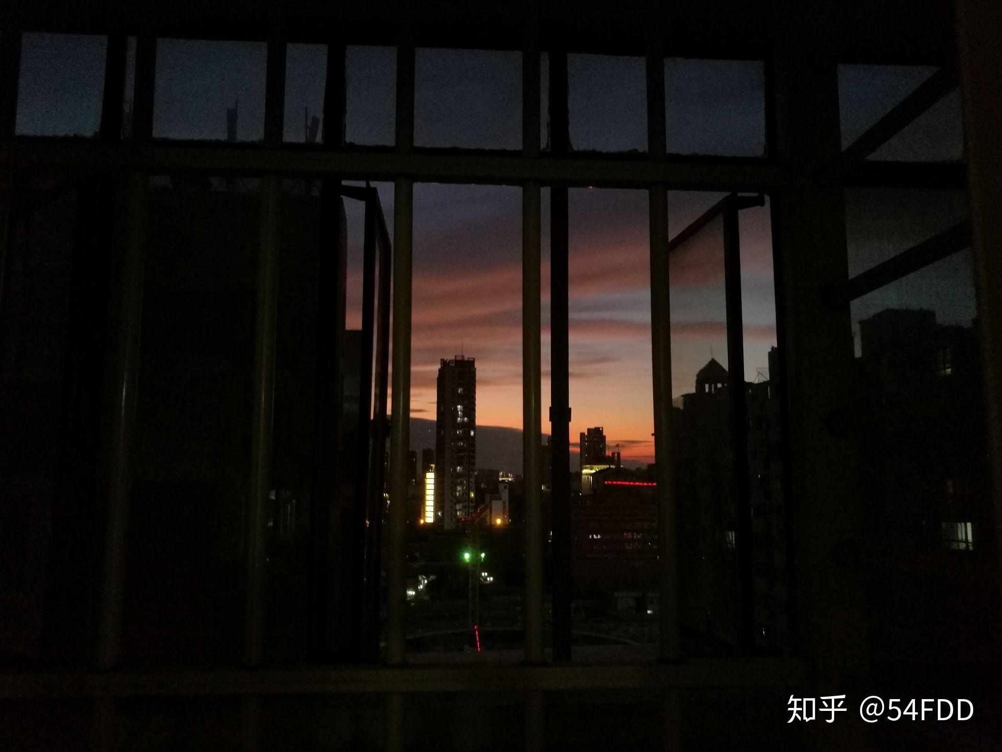 你办公室窗外的景色是什么样的可以用照片或者视频分享吗