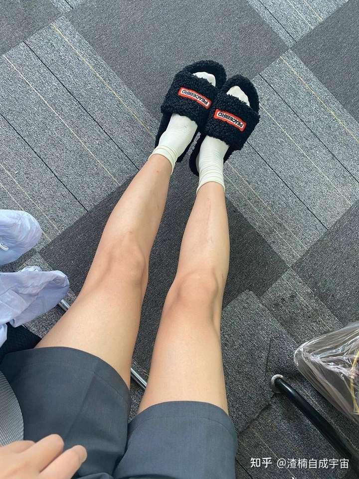 女生的腿如何做到又白又嫩