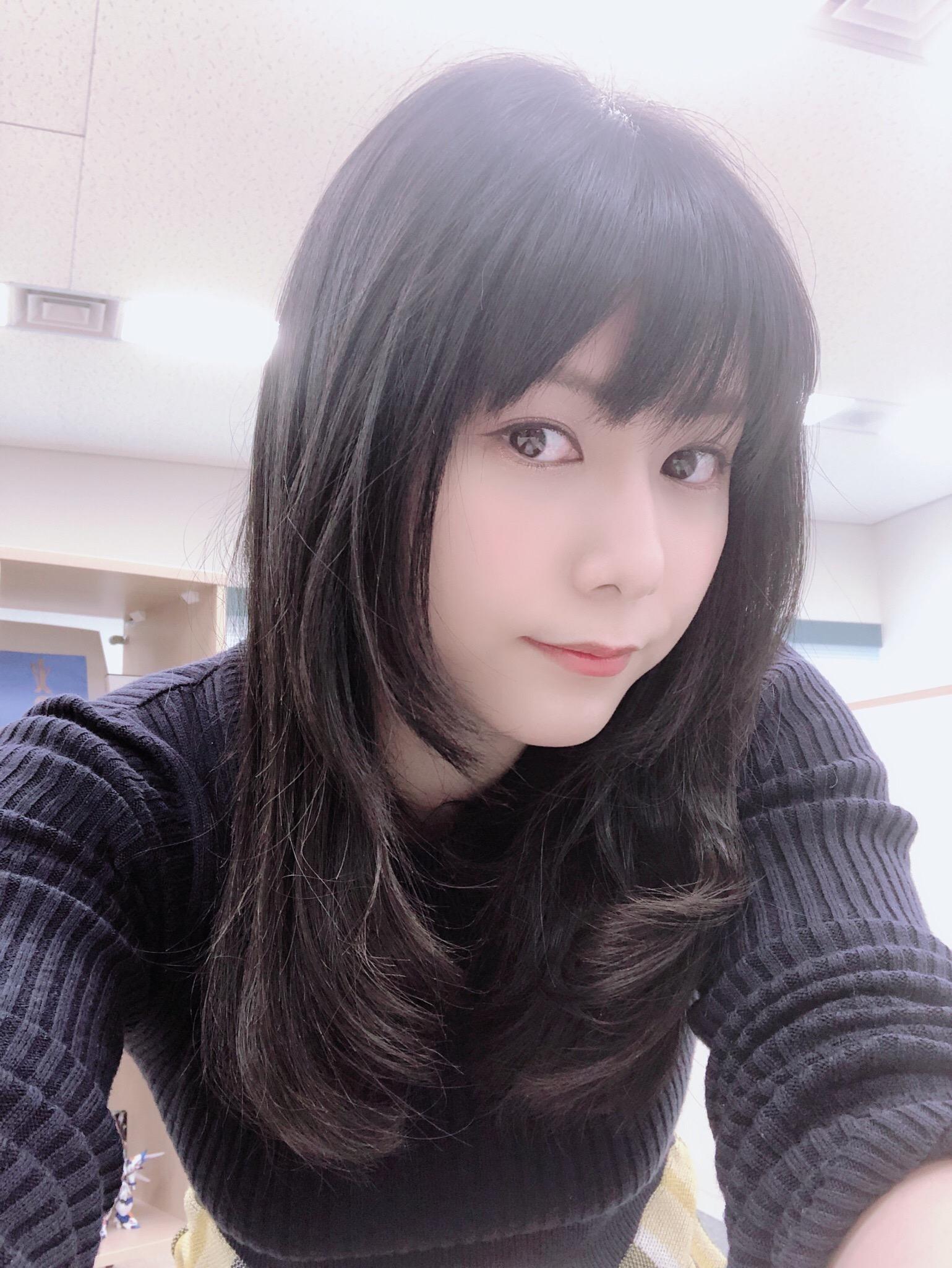 的话,声优界除了花泽香菜和水濑祈都是二线如果只看辈分的话,野泽雅子