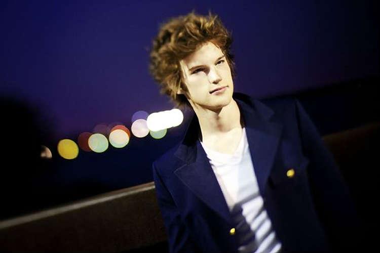 看小鲜肉tannerpatrick演绎经典的美式穿搭美学