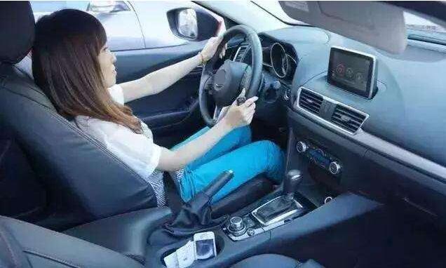 老司机开自动挡风险 v2-bd5e549bace2ac8bb010be42e46e764a_r.jpg