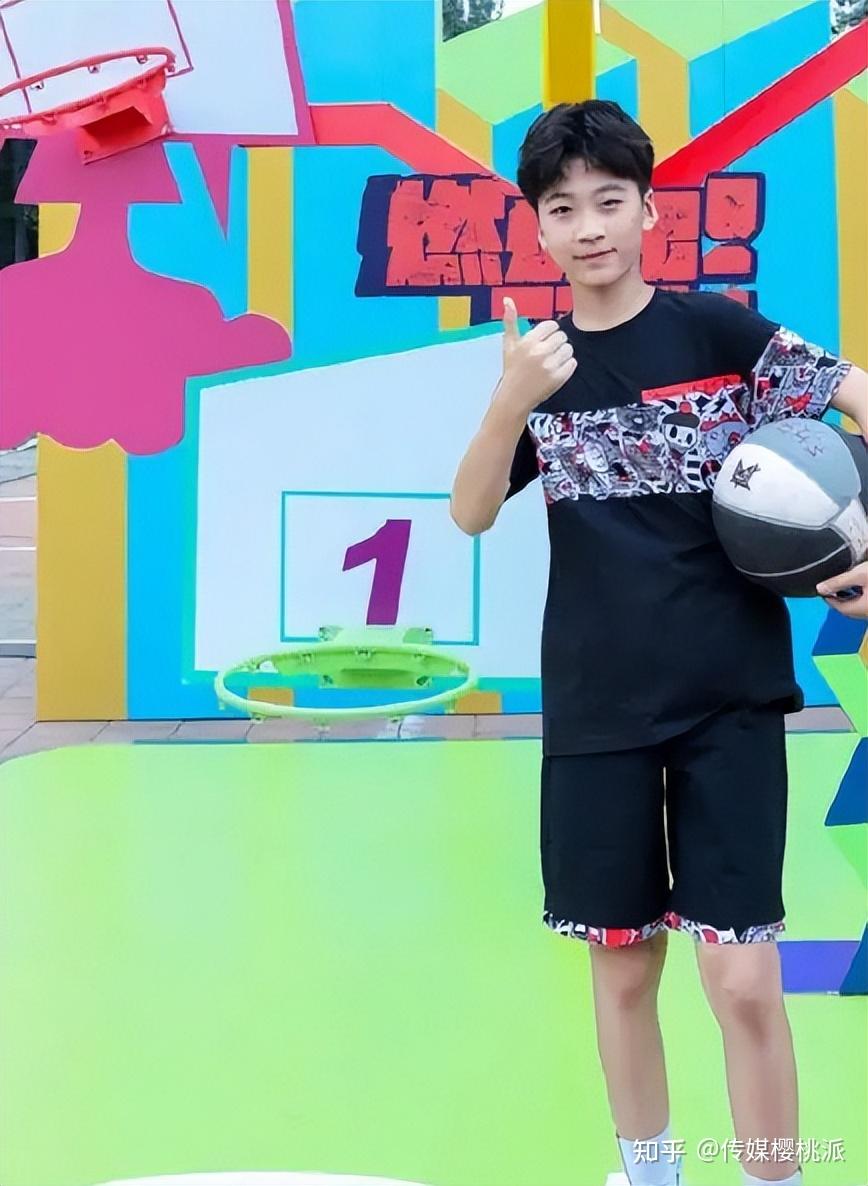 张天天被爆恋爱张亮发声回应青春期对异性有好感很正常