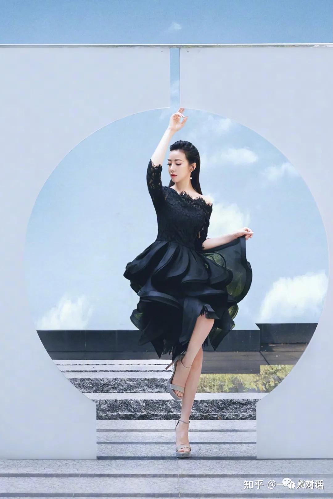 陈紫函美腿玉足明星美照