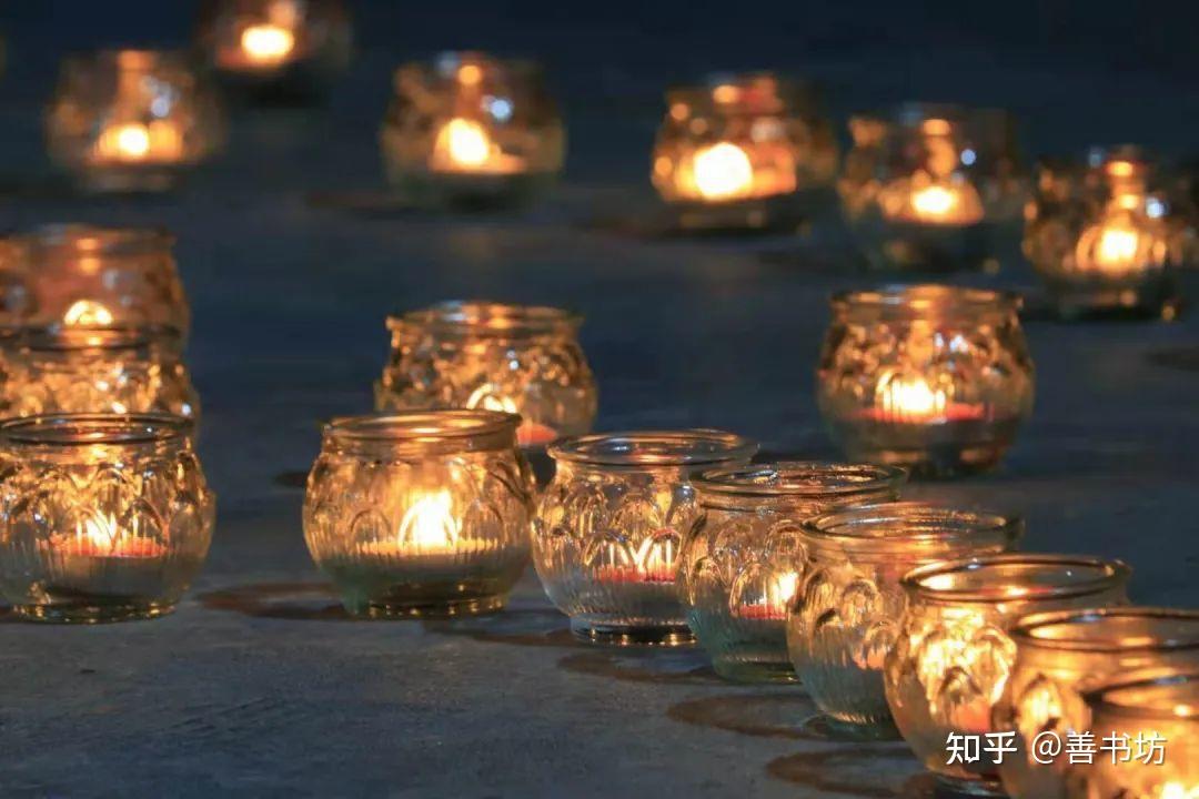 药师佛节日佛前供盏平安灯保佑全家远离邪气平安吉祥