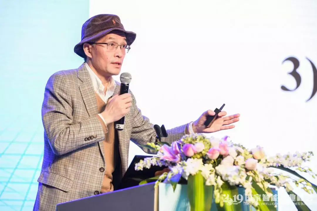 专访智能产业提出者王飞跃教授人工智能不会让我们失业