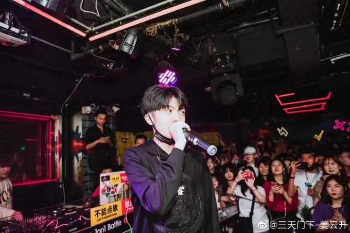 姜云升火了,他的这段经历也是时候扒出来说说了(姜云升昨晚他送了我玫瑰花)