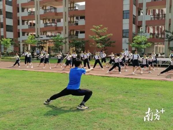 初中体育教案全集 七年级 八年级 九年级_初中体育教案下载_初中体育教案图片