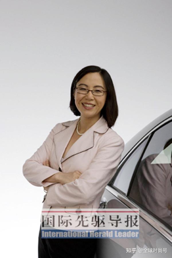 张丹红德国婚史挺惨，大女儿穿搭甜美颜值高，小女儿身材如超模 - 知乎