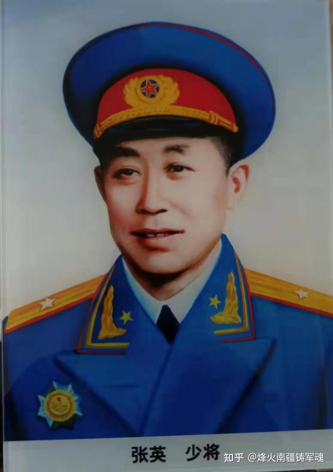 结婚时师部弄了两桌酒菜,张英主持,师部科长们参加了.