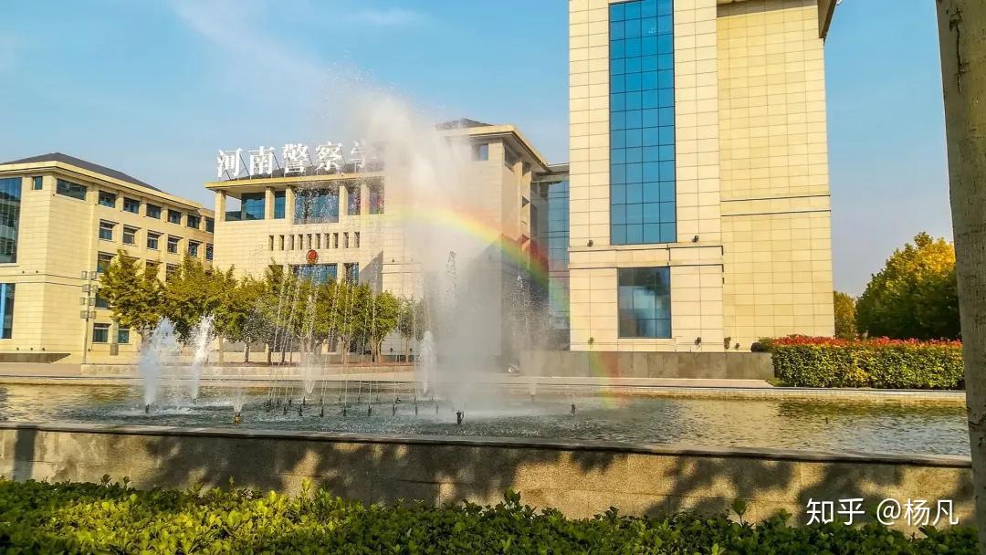 如果你问我为什么爱警校我会说