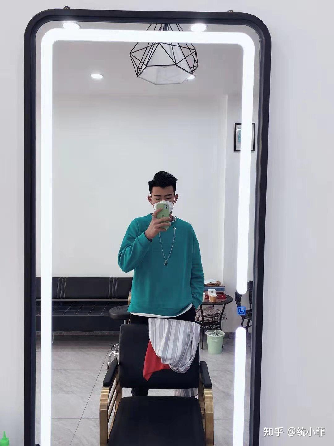 文武全才心怀大爱美发弟子班班长刘鑫淼