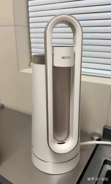 没插座就不能装净水器了?新时代台上净水器易开得天鹅系列C2 Pro MAX,灵活百搭的净水神器!租房党、小户型闭眼入!