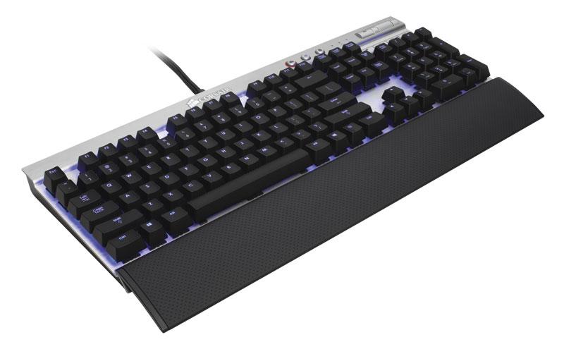 corsair k70ikbc poker 3当然,除了外壳设计以外,灯光设计也占外观