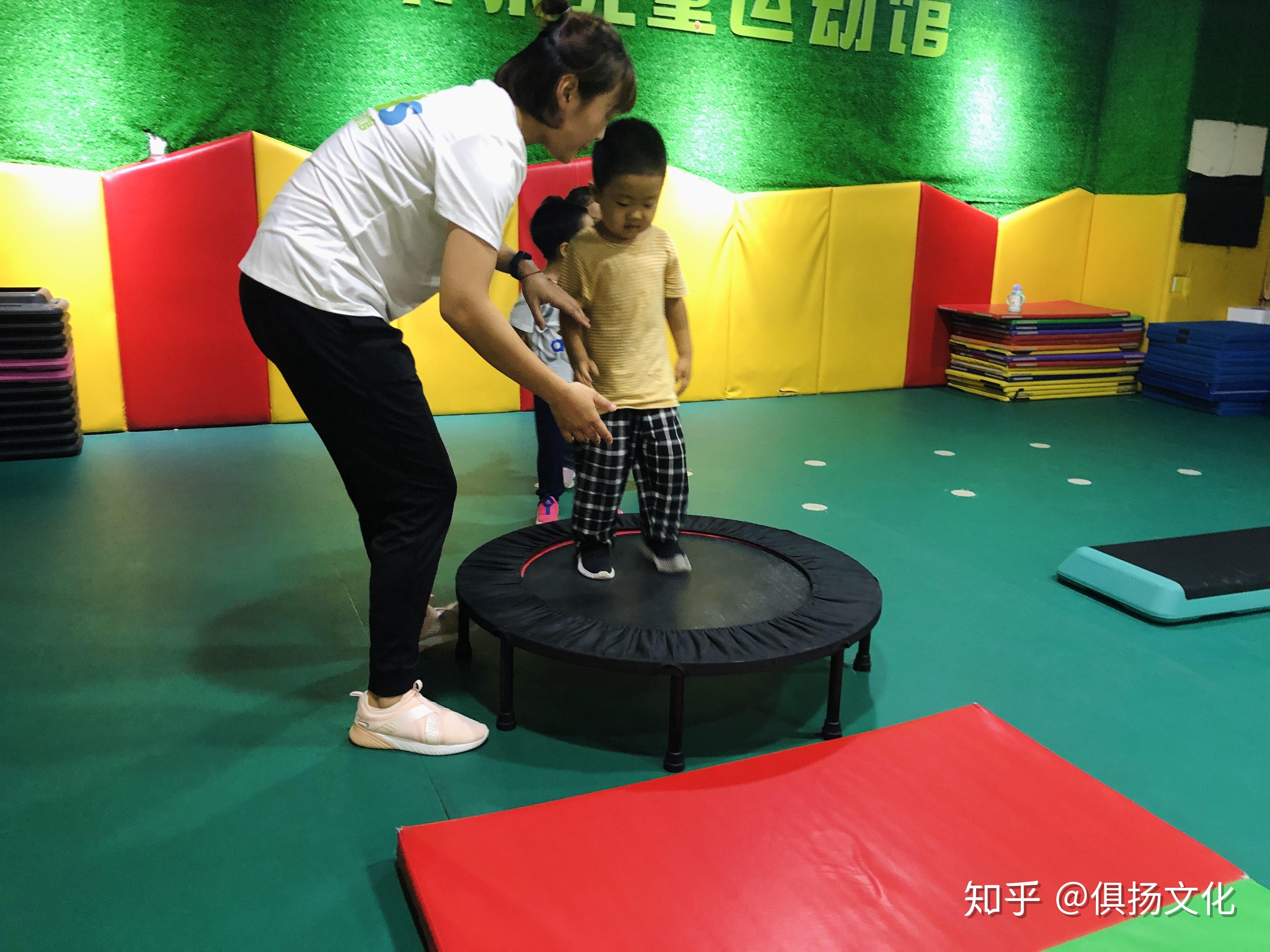 小孩运动训练 v2-bfb64bb6920bca45076929ed2ed2f59a_r.jpg