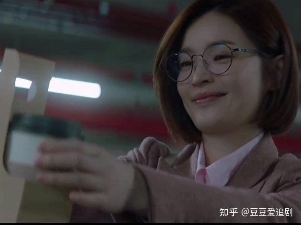 机智的医生生活第二季第12集 v2-bfd04b833d8f39669de42da36dc5f816_r.jpg