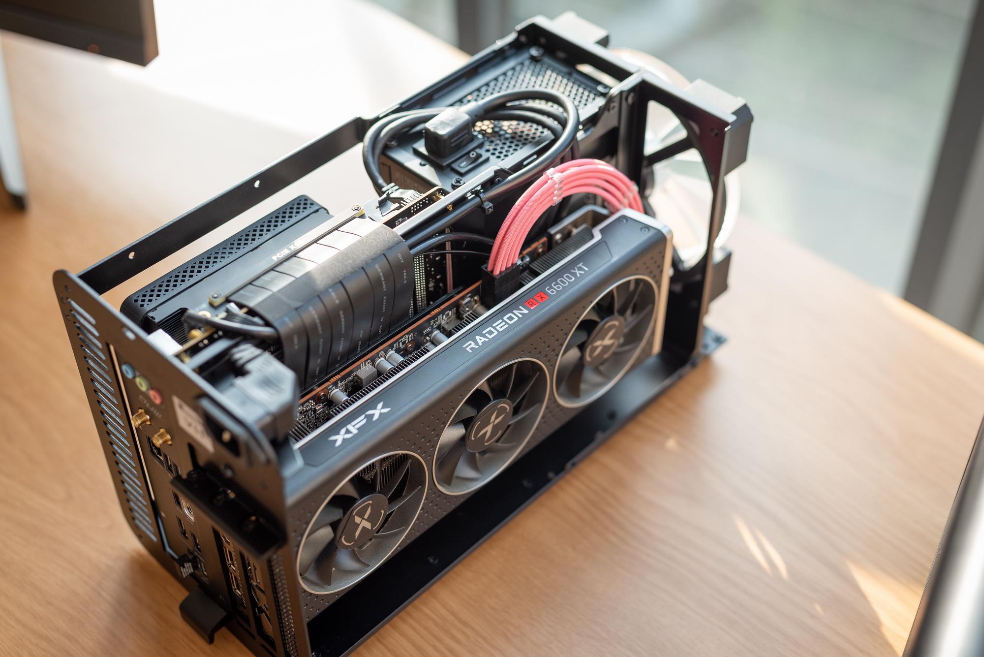 显卡扩展坞才是itx主机的正确打开方式