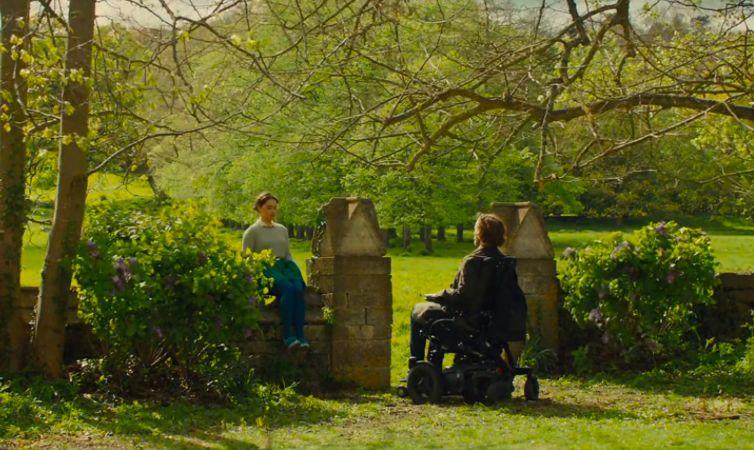 林青霞还演过一个非常有趣的角色,就是东邪西毒里的慕容燕.