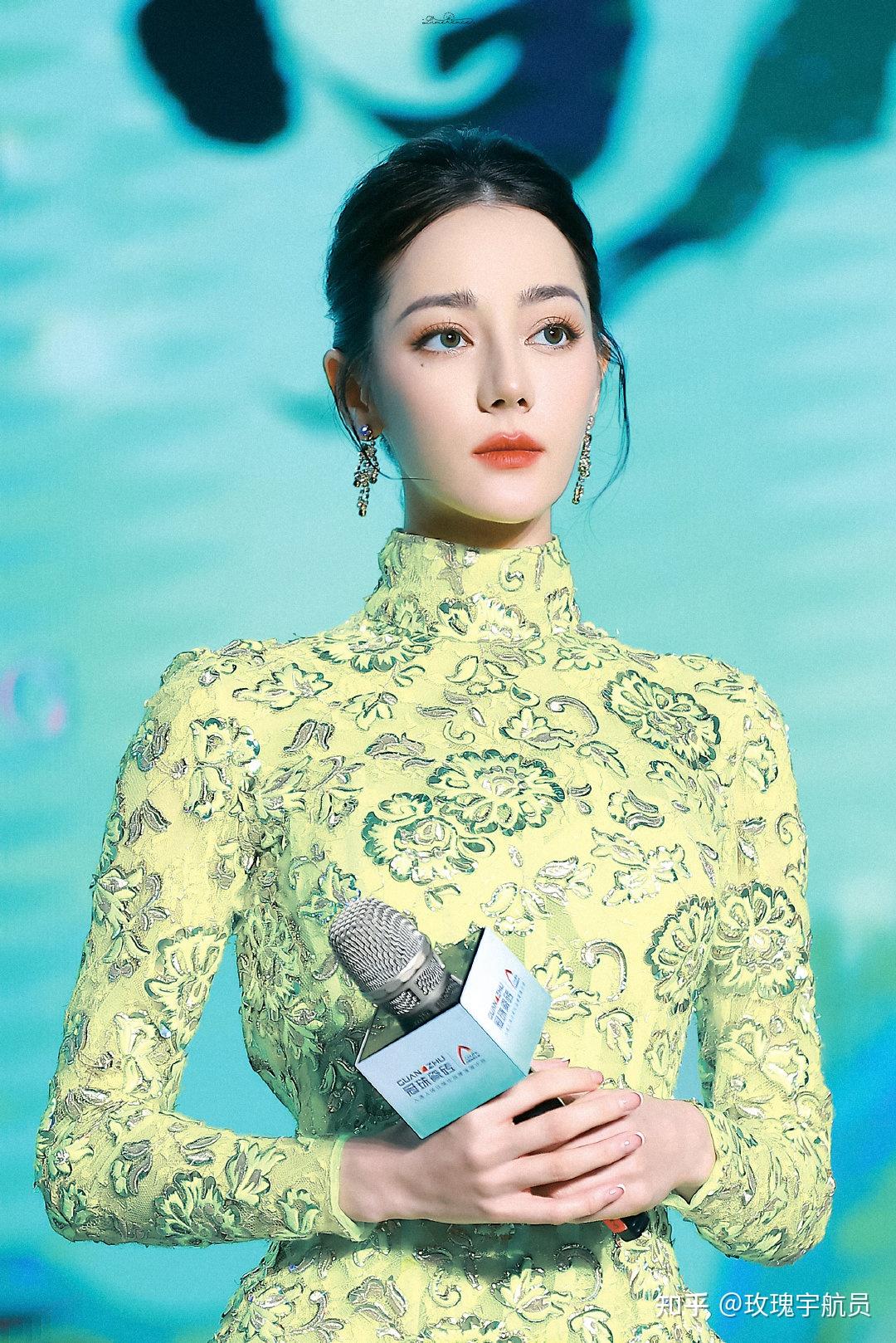 求一些迪丽热巴的旗袍造型? - 知乎