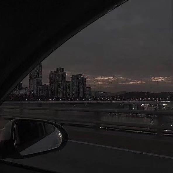 有没有认为比较好看的qq背景图
