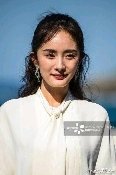 女生自拍修图前和修图后会有多大差别?