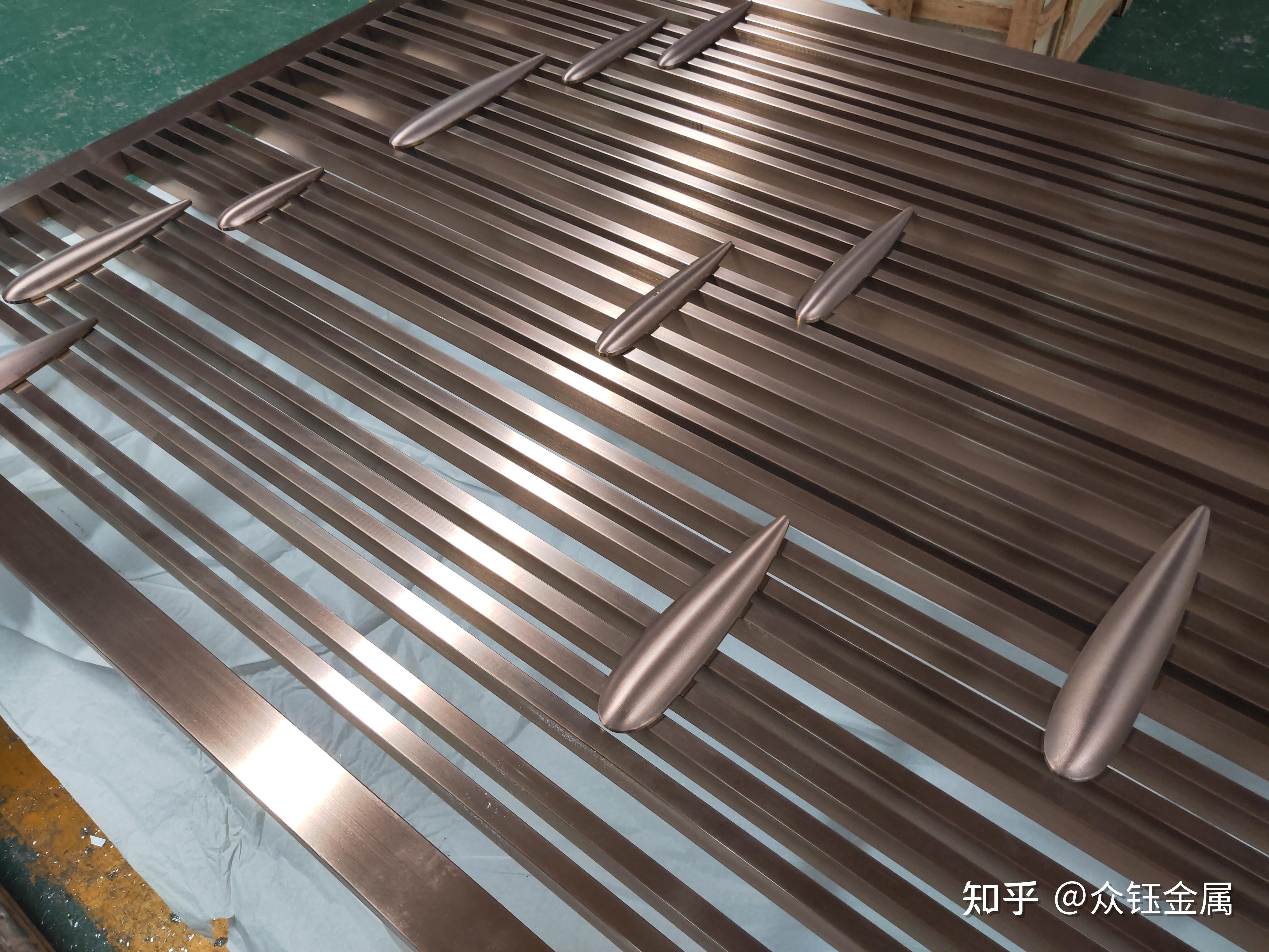 定制新中式园林景墙不锈钢金属山形格栅今年流行中式景墙 经历了古典