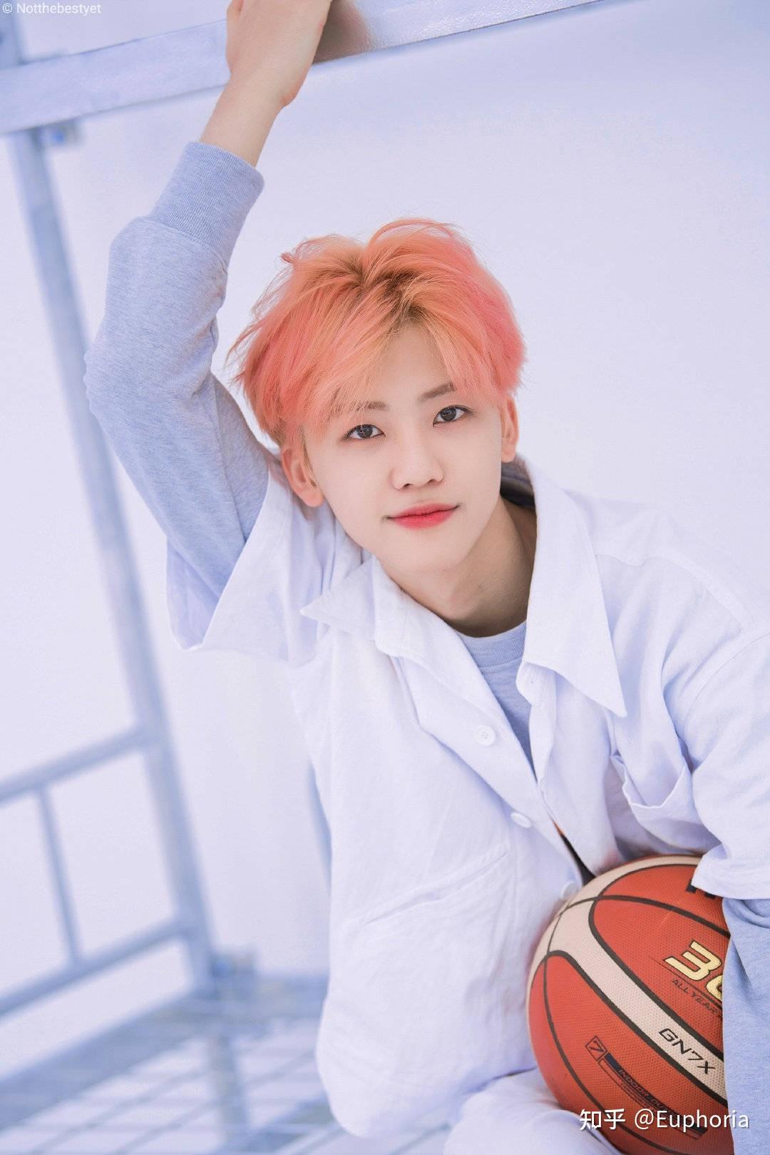 求图 有没有nct罗渽民的神图 来吧球球各位姐妹拿图砸死我? - 知乎