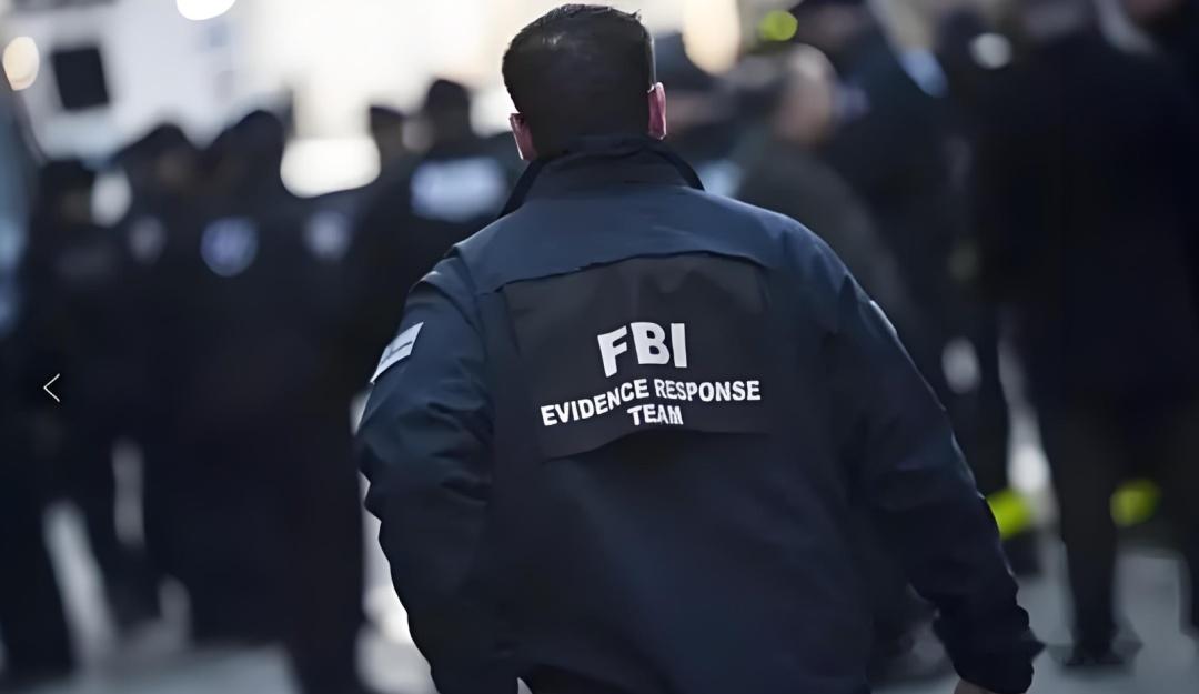 拆解 | 美国fbi秘密跟踪器:内部结构全曝光!