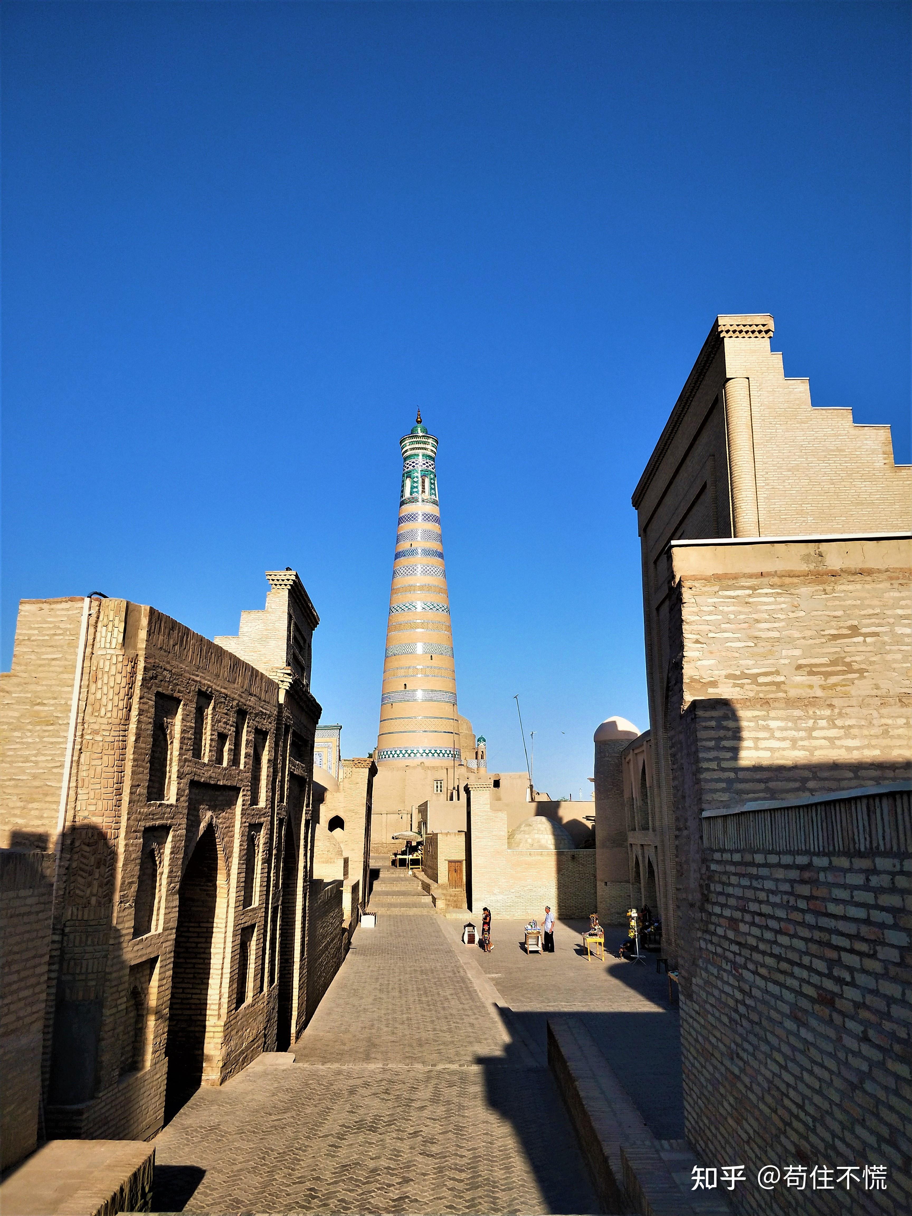 最喜欢乌兹的民风就是穆斯林姑娘不强制包头,这么美的阿拉伯姑娘包头